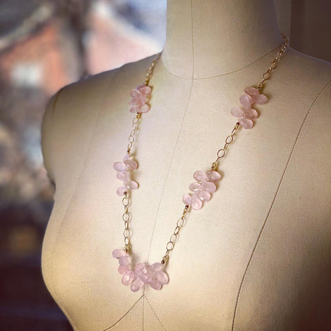 NECKLACE of faceted ROSE QUARTZ teardrop stones combined with 14/20 goldfill chain